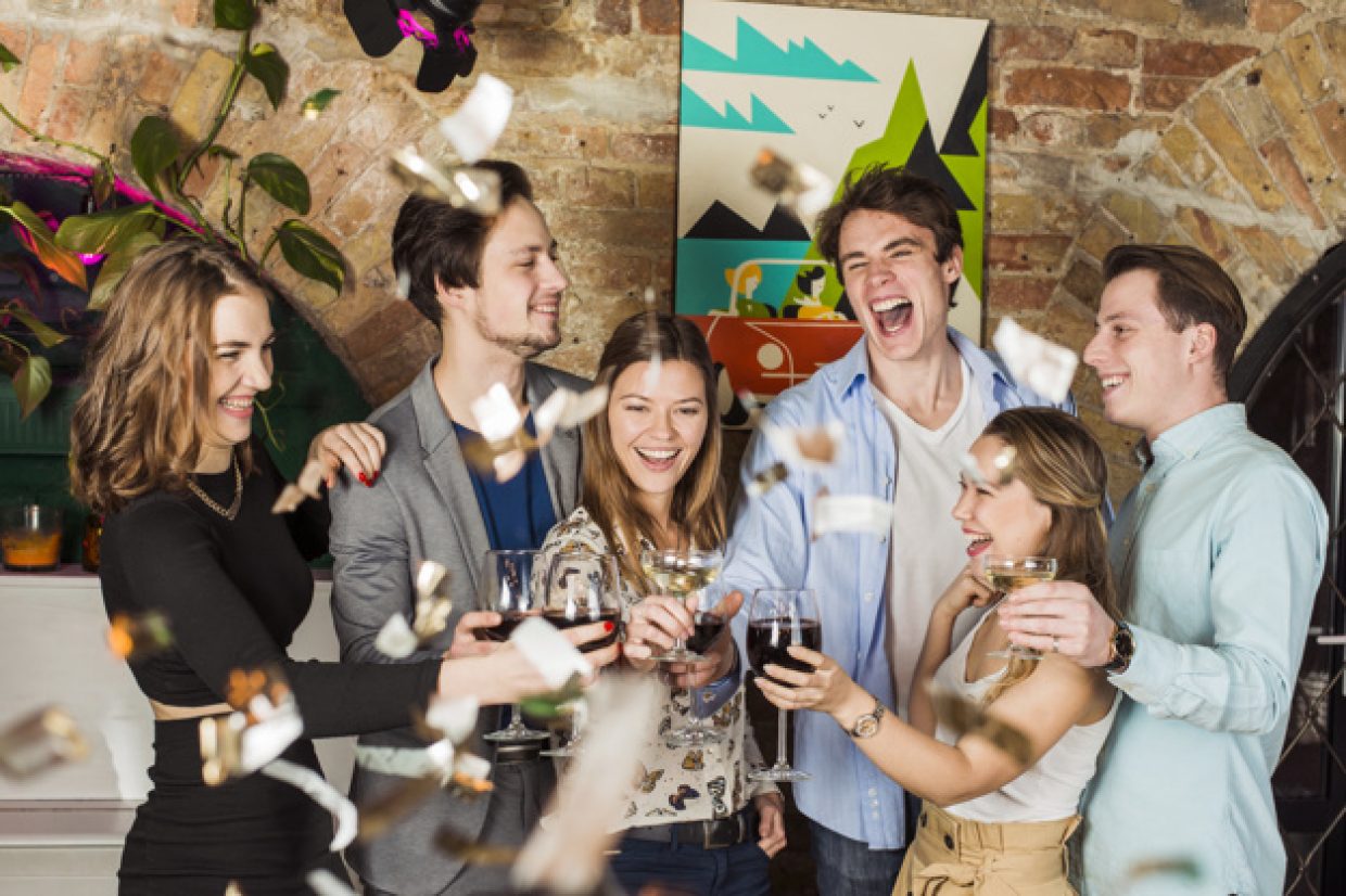 Como organizar una cata de vinos memorable en su hogar